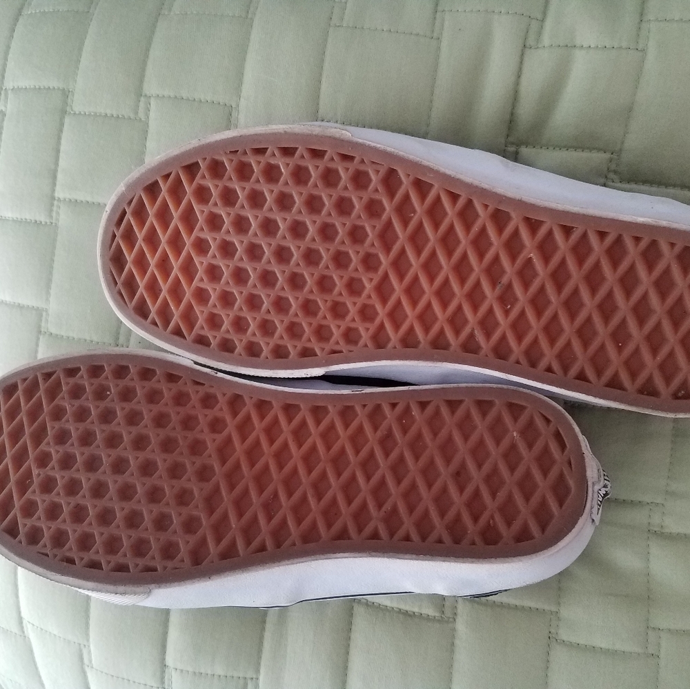 Vans - Picture 3 of 3